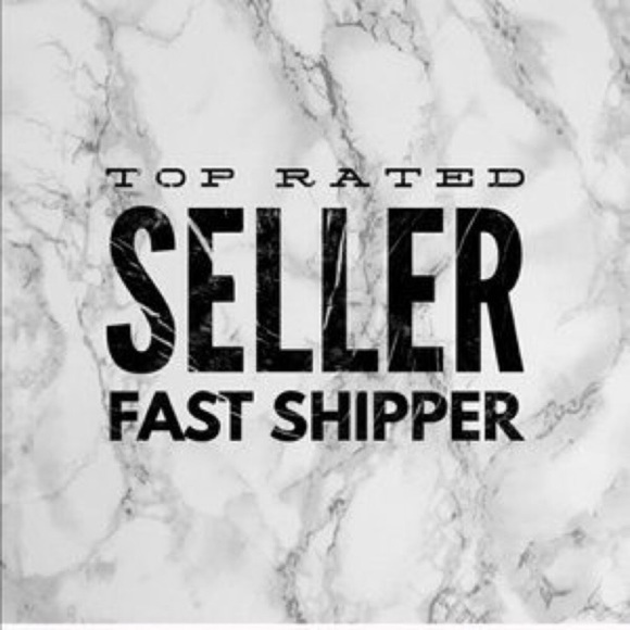 🌟POSH AMBASSADOR🌟 Marisa Talarico - Picture 5 of 6